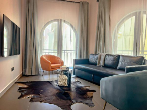 Refreshing Sunset Apartment 5min walk to Metro